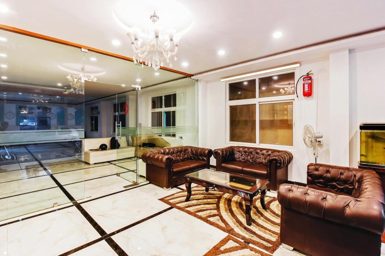 Oyo 29131 Hotel Mn Grand Shamshabad Exteriör bild
