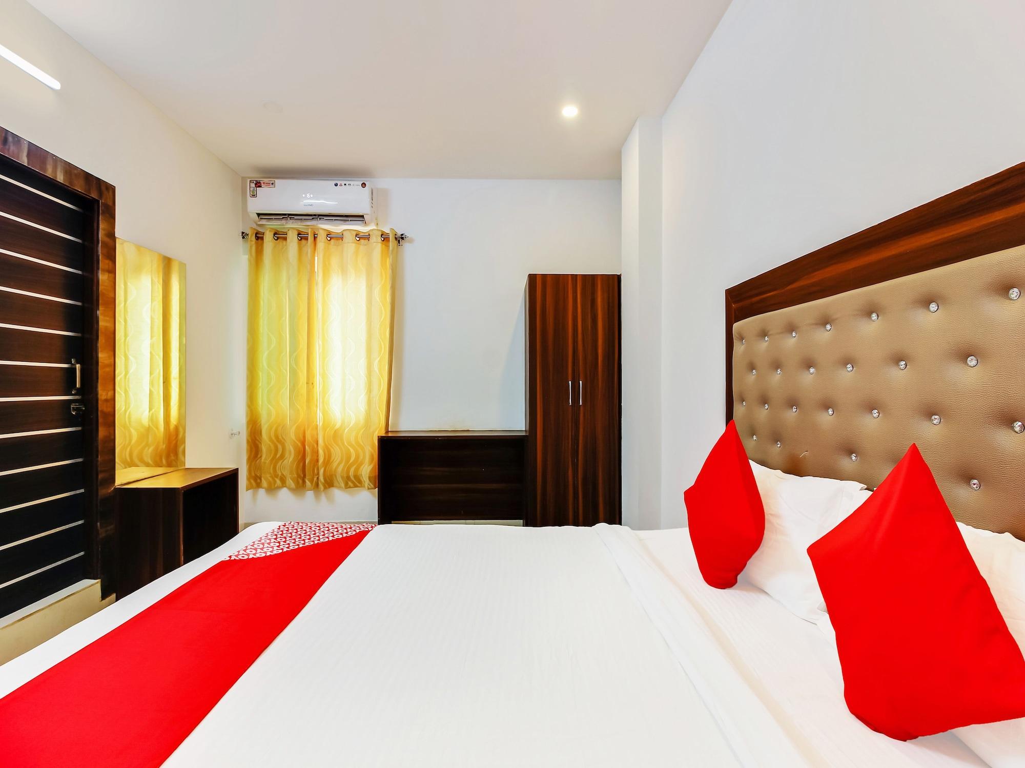 Oyo 29131 Hotel Mn Grand Shamshabad Exteriör bild