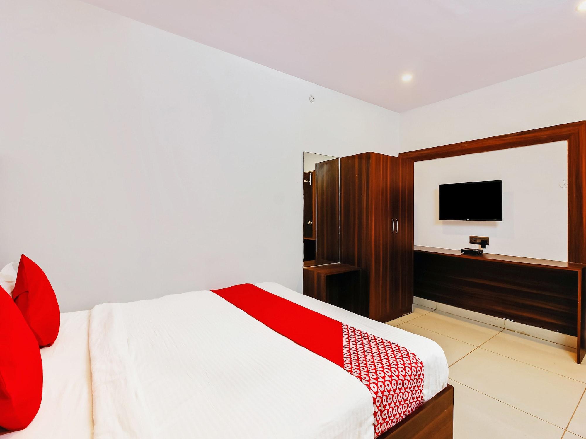 Oyo 29131 Hotel Mn Grand Shamshabad Exteriör bild