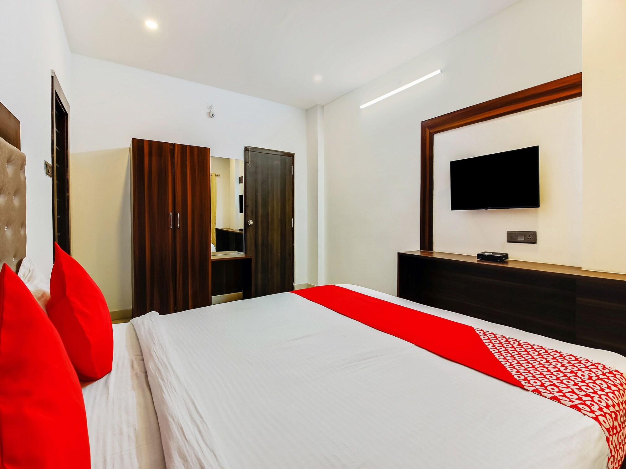 Oyo 29131 Hotel Mn Grand Shamshabad Exteriör bild