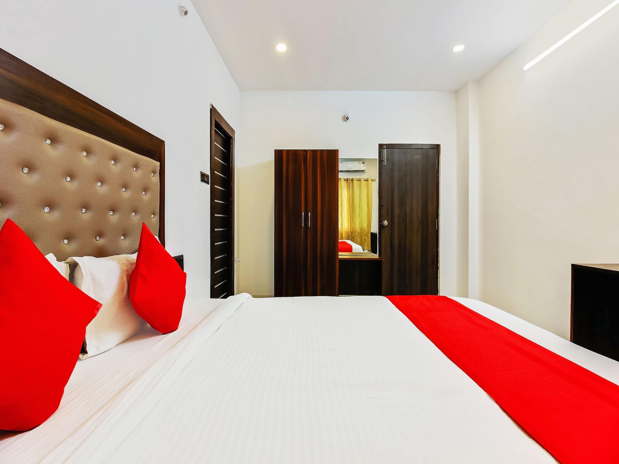 Oyo 29131 Hotel Mn Grand Shamshabad Exteriör bild