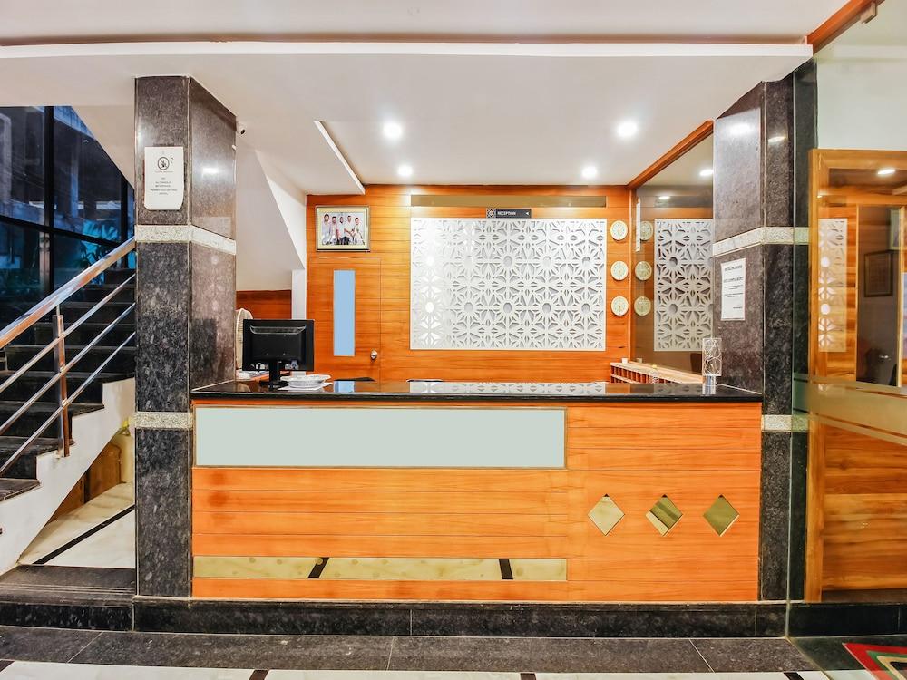 Oyo 29131 Hotel Mn Grand Shamshabad Exteriör bild